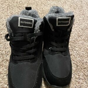 Black Outdoor Winter Boots